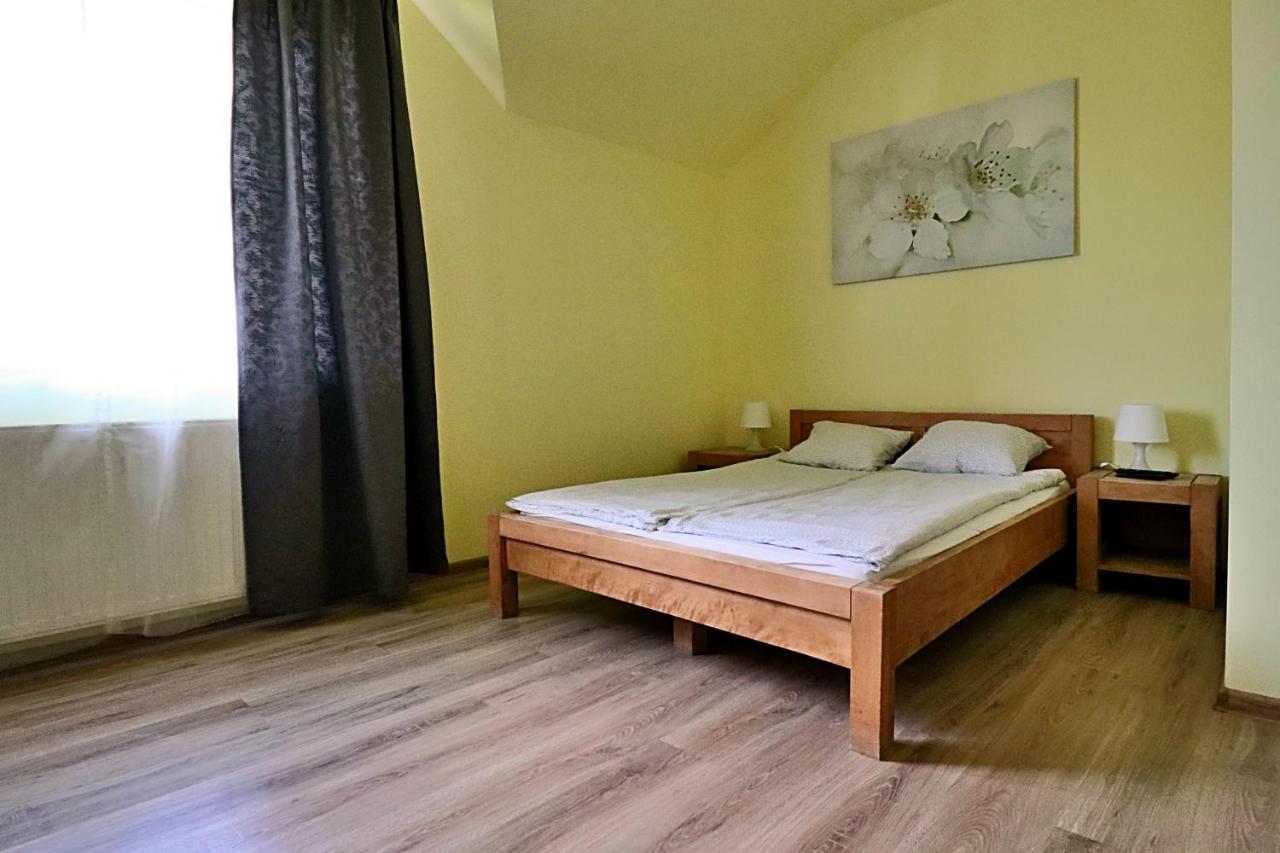 Bedrooms 3 Maja 15A Łódź Esterno foto